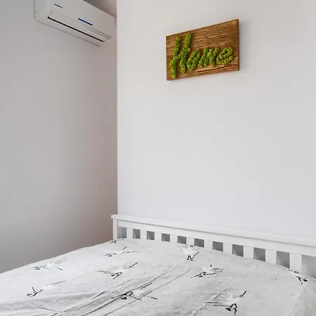 Station - Wilcza Varsavia