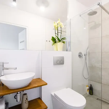 Appartement Station - Wilcza Warschau