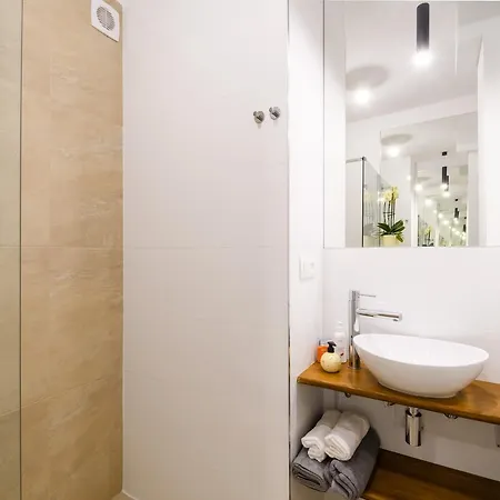 Appartement Station - Wilcza Varsovie